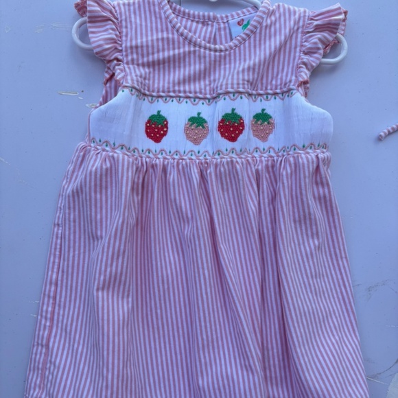 Shrimp and Grits Strawberry Dress and Bubble - Picture 2 of 4